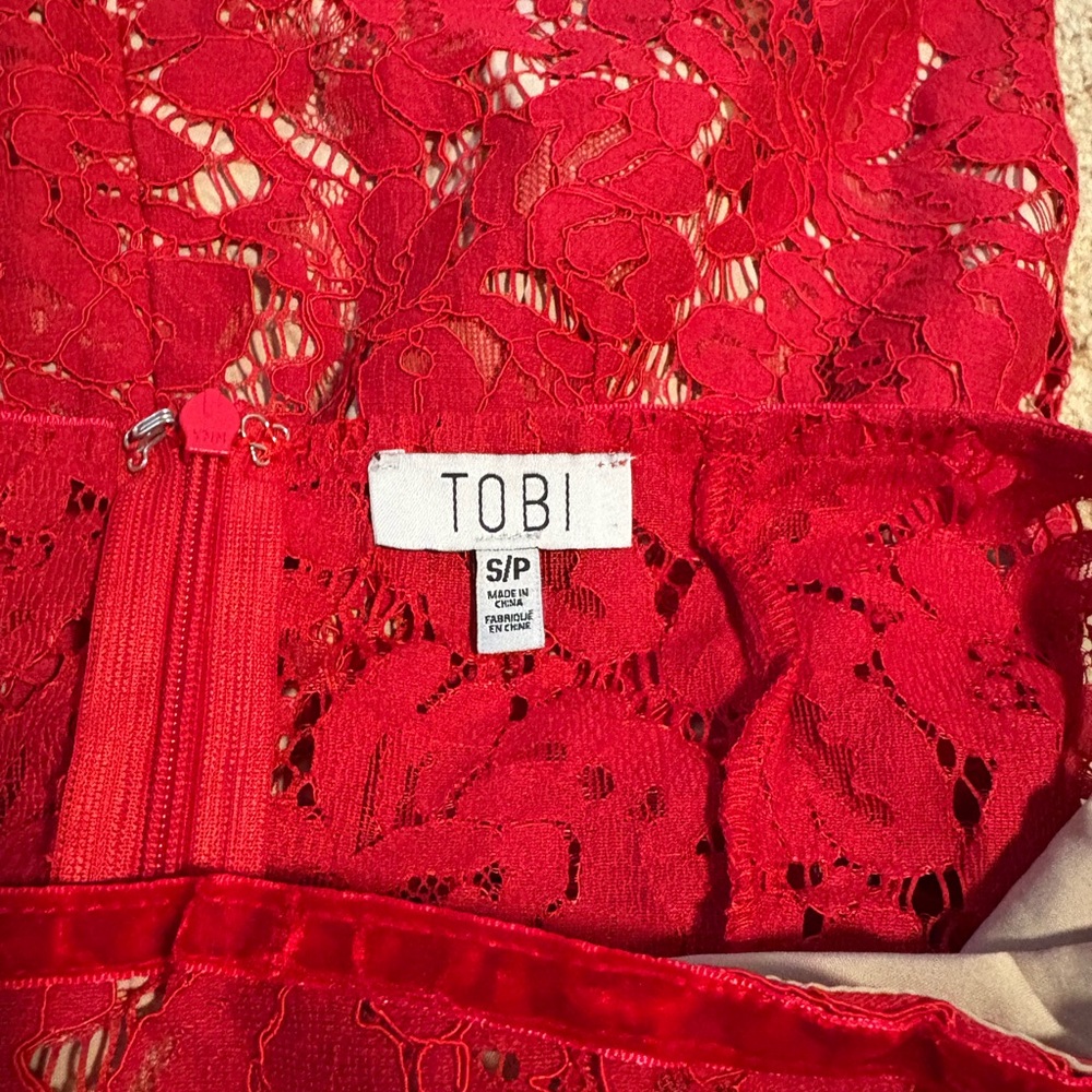 NWT Tobi Red Off-Shoulder Lace Romper Size Small - Picture 9 of 12